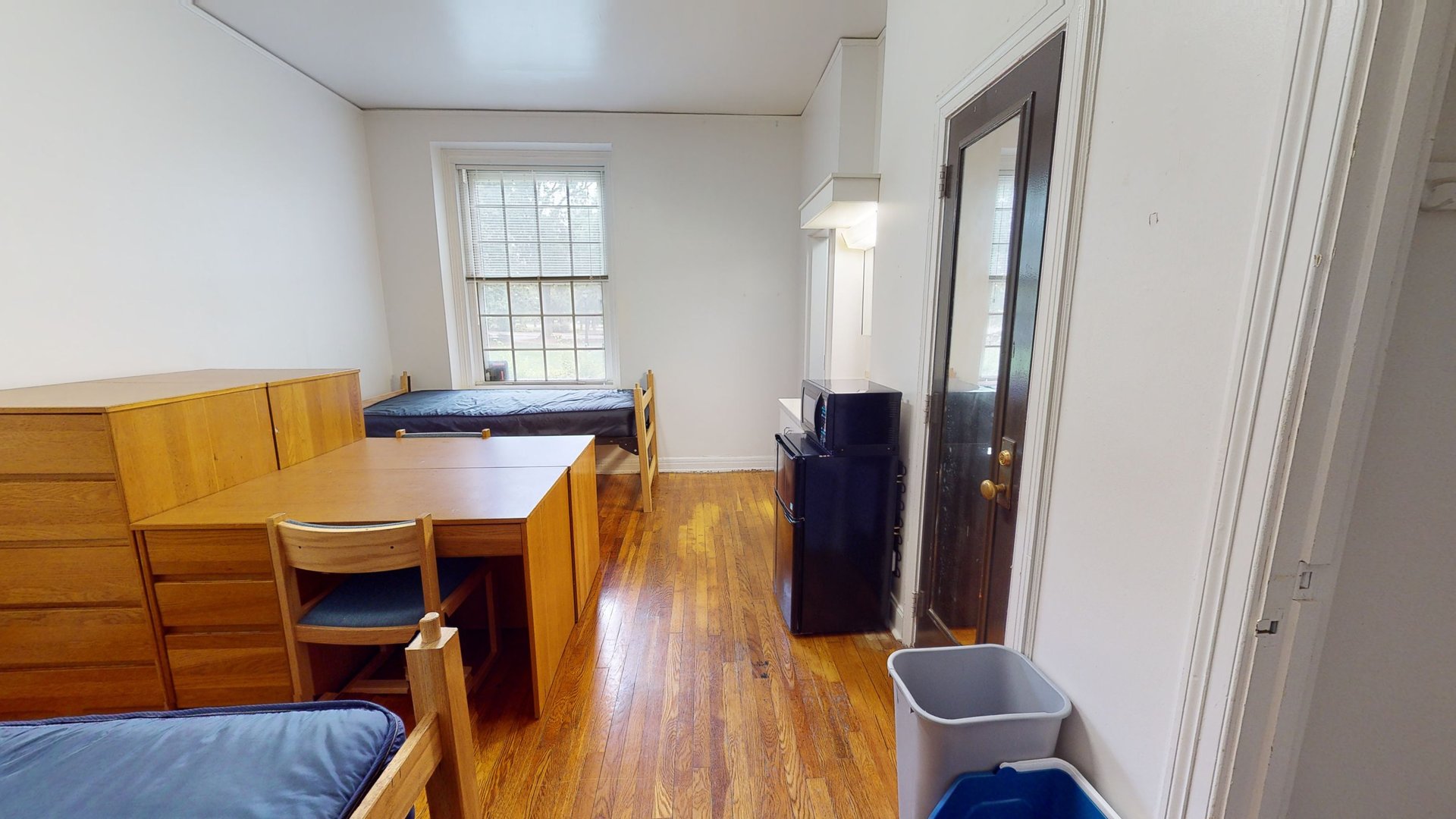 Phelps Hall – Suite Style