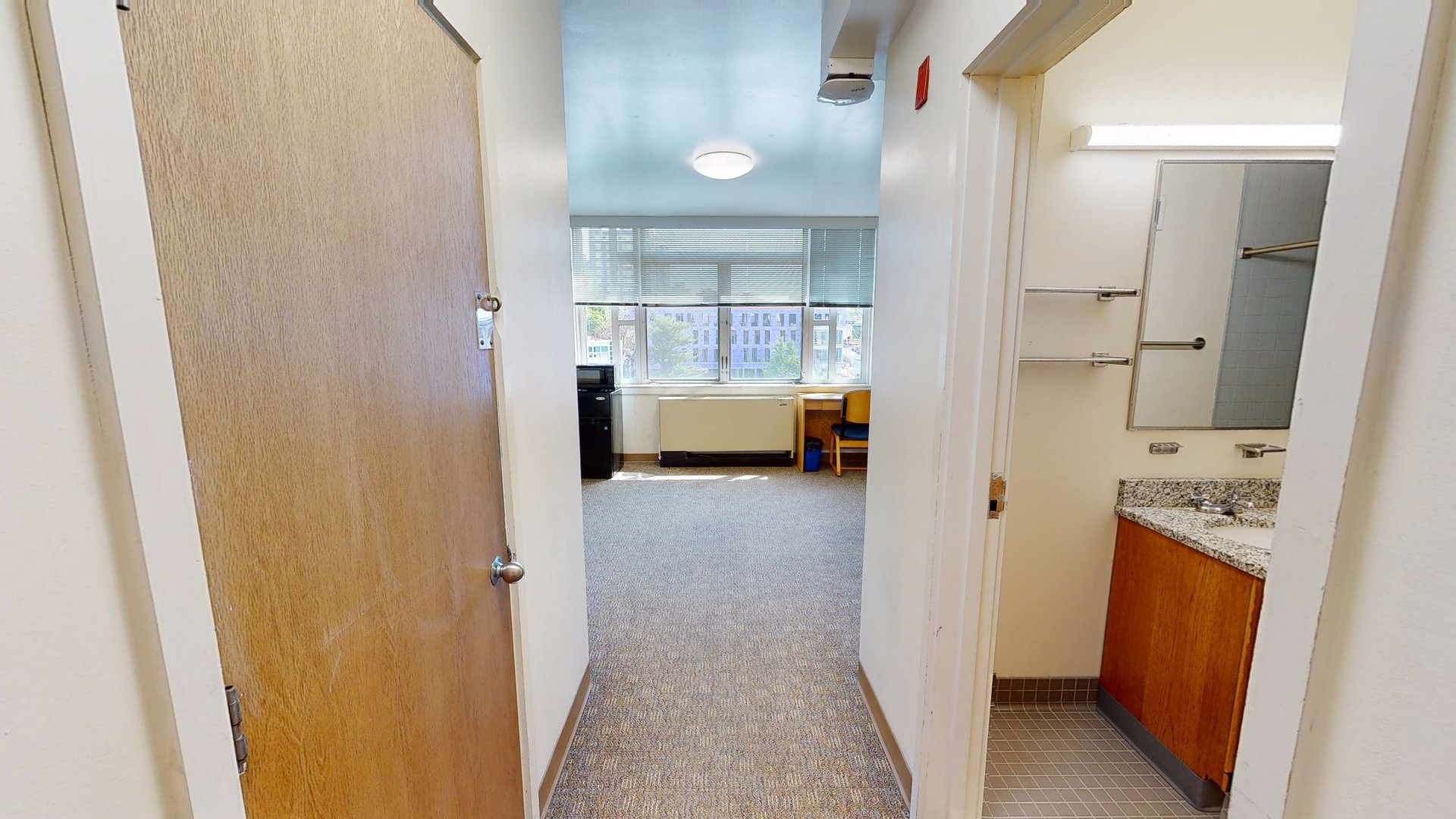 West Wing Semi-Suite 500 (Semi-Suite Double)