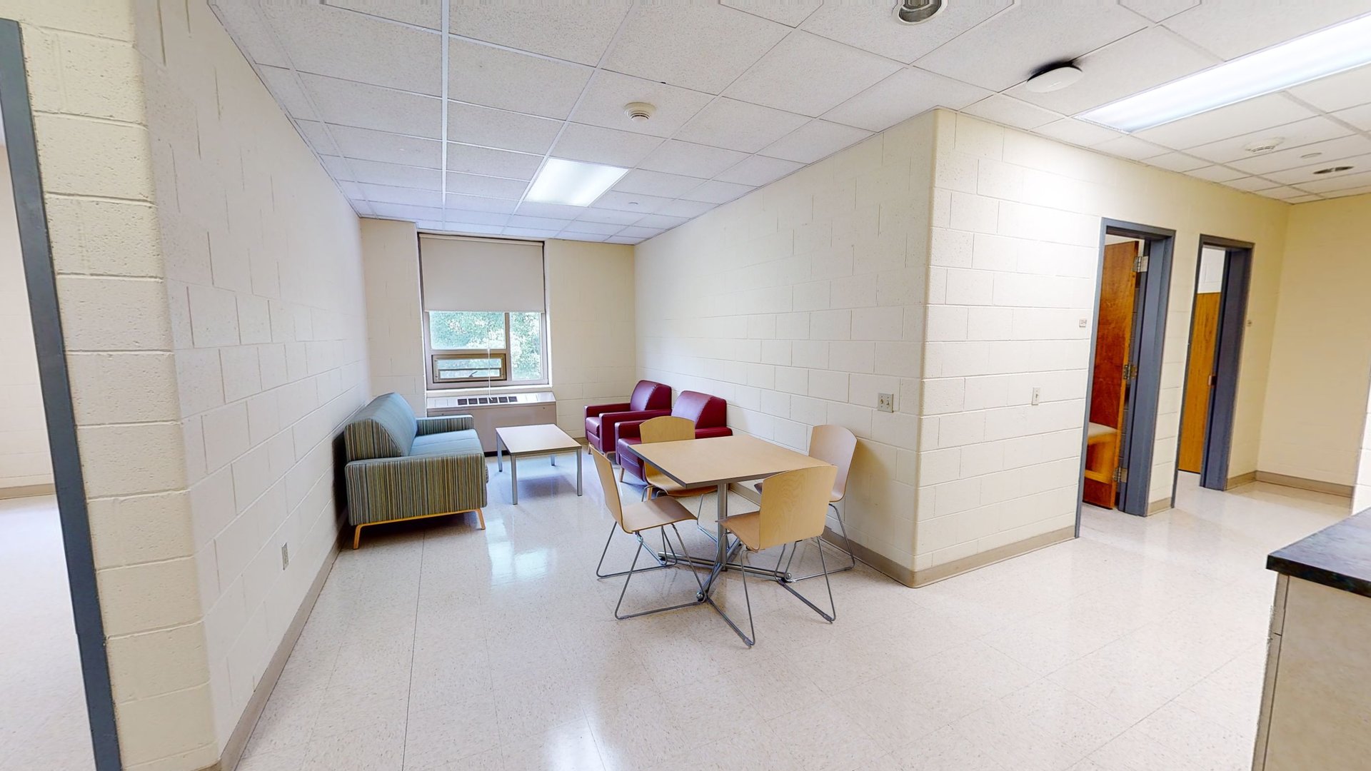 Lafayette College Fisher Hall 4 person Virtual Tour