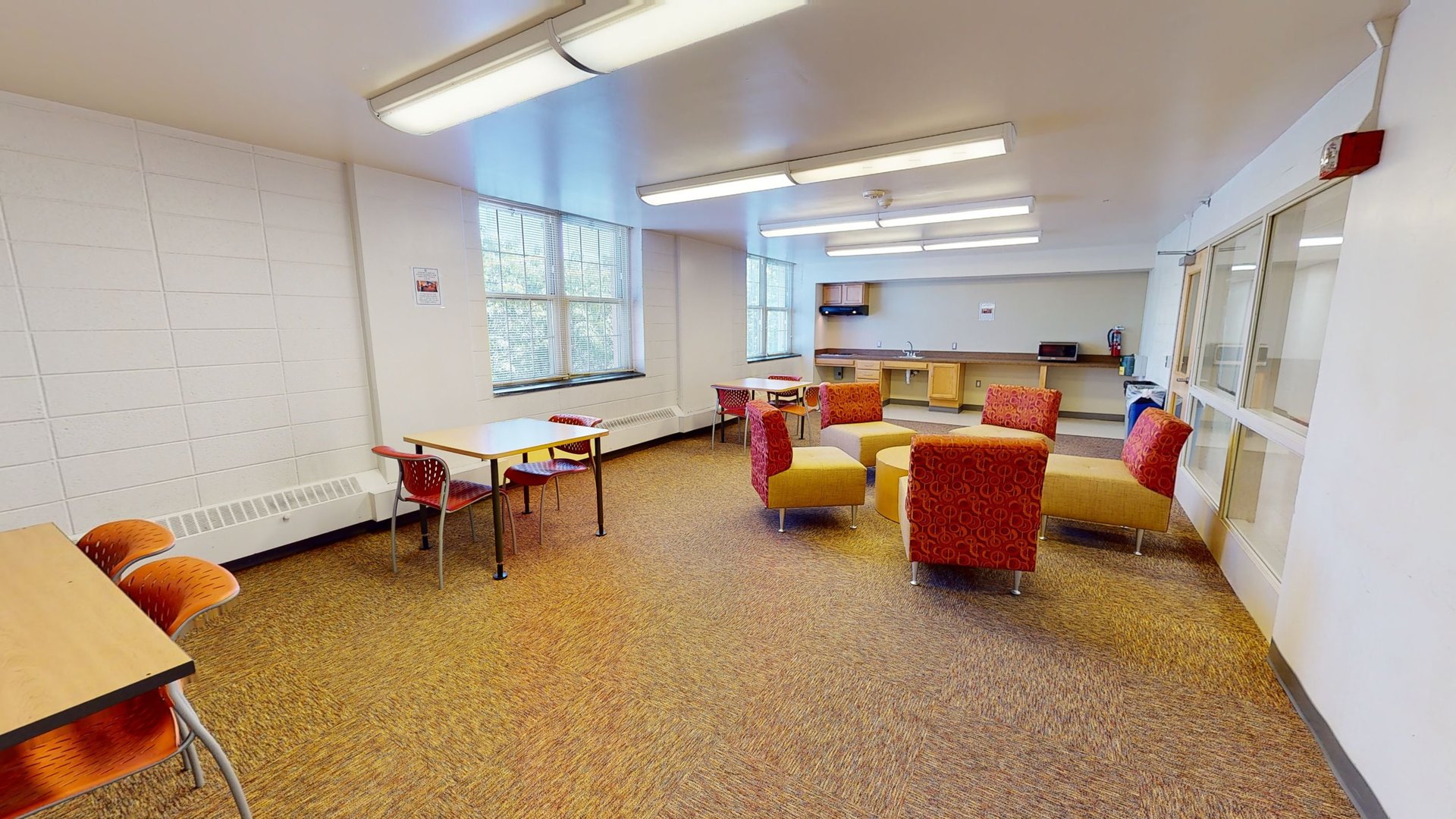 Decker Lounge
