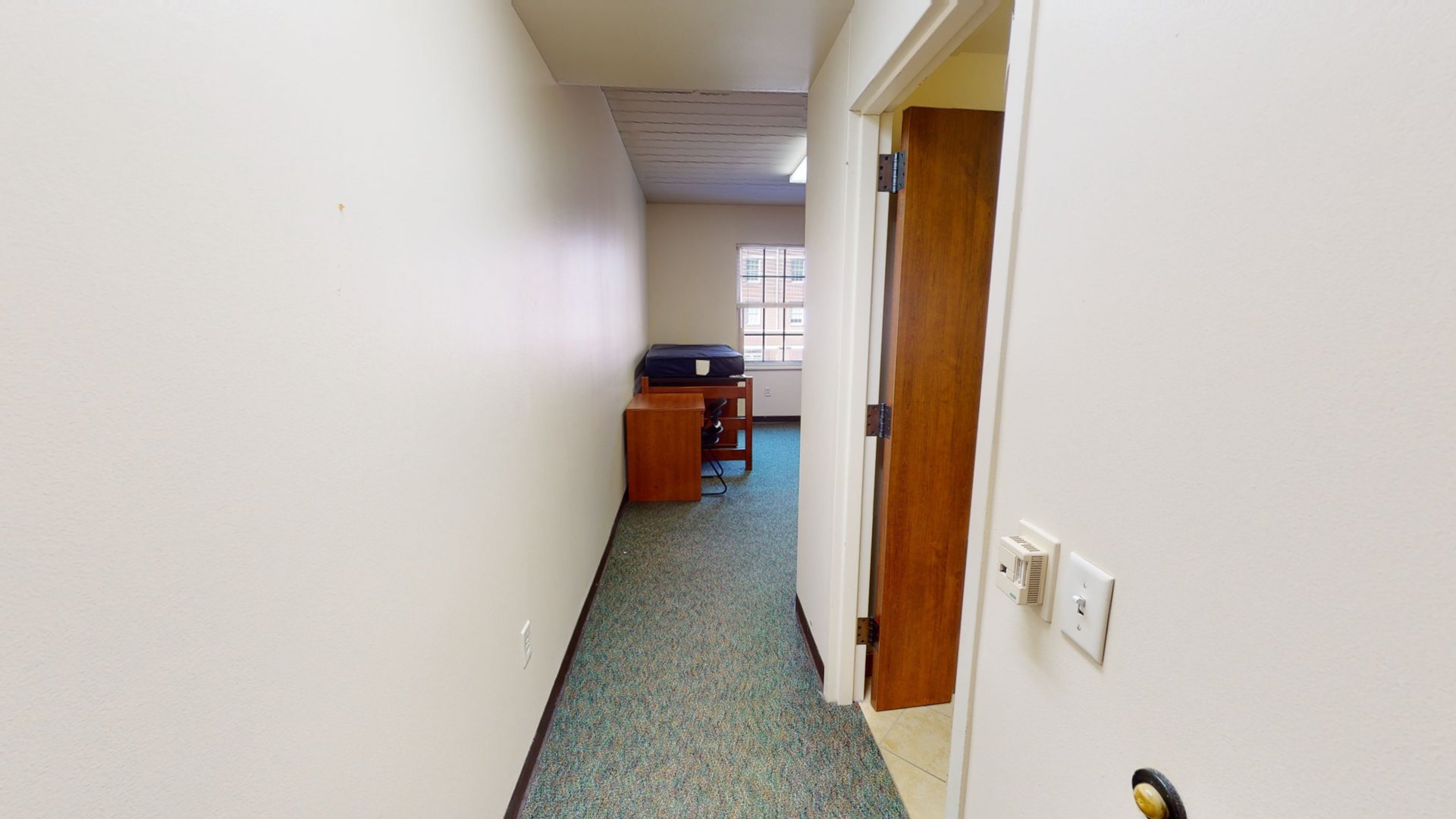 Brooks College: Double Room Private Bath