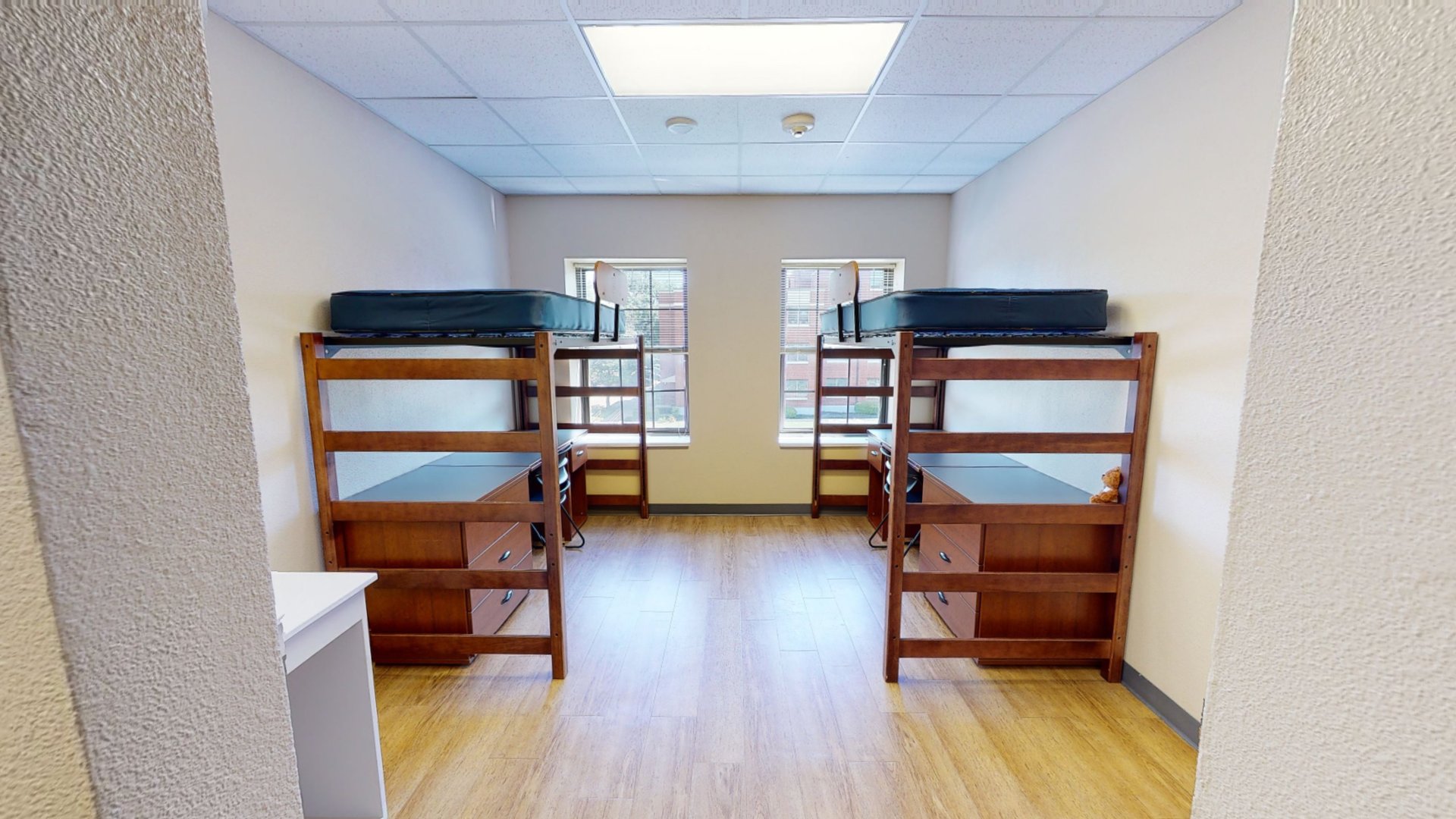Martin Hall: Double Room Community Bath