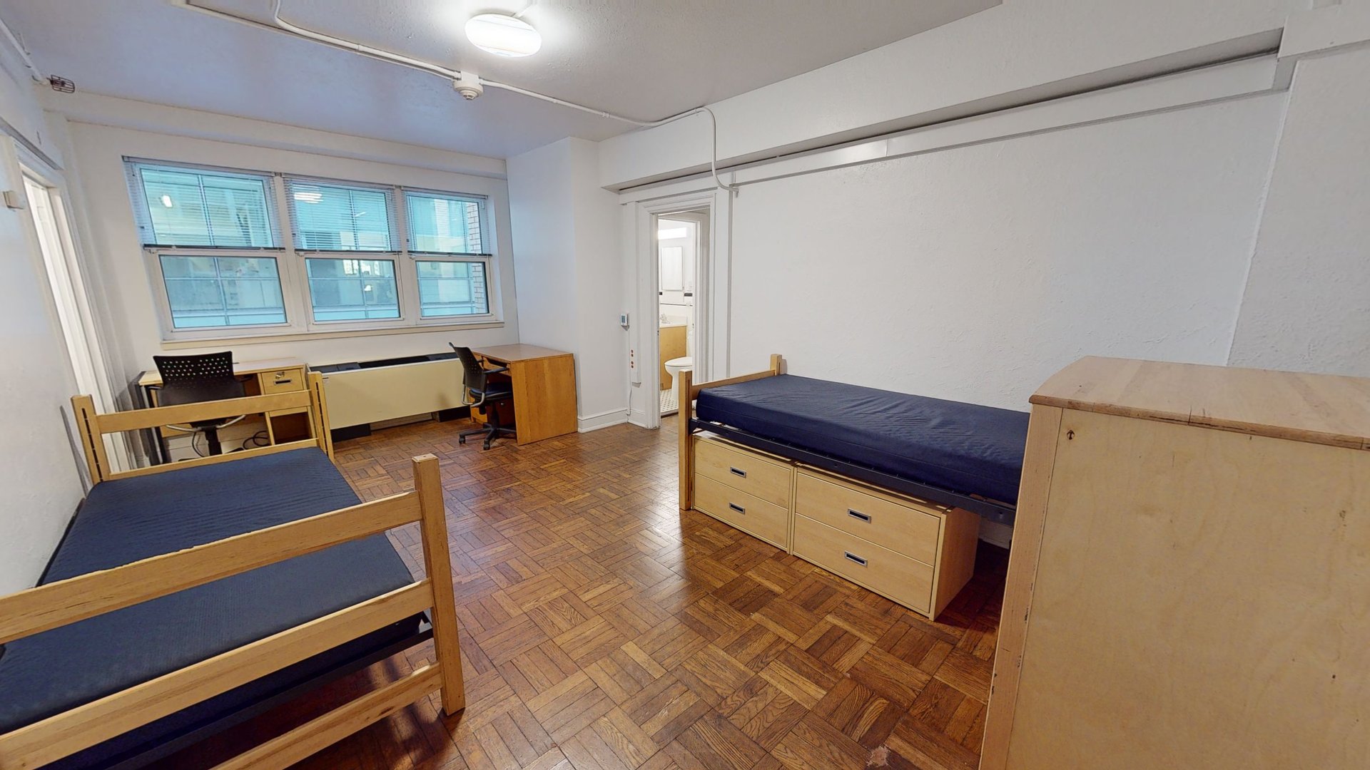 Munson Hall: One Bedroom 3-Person Room