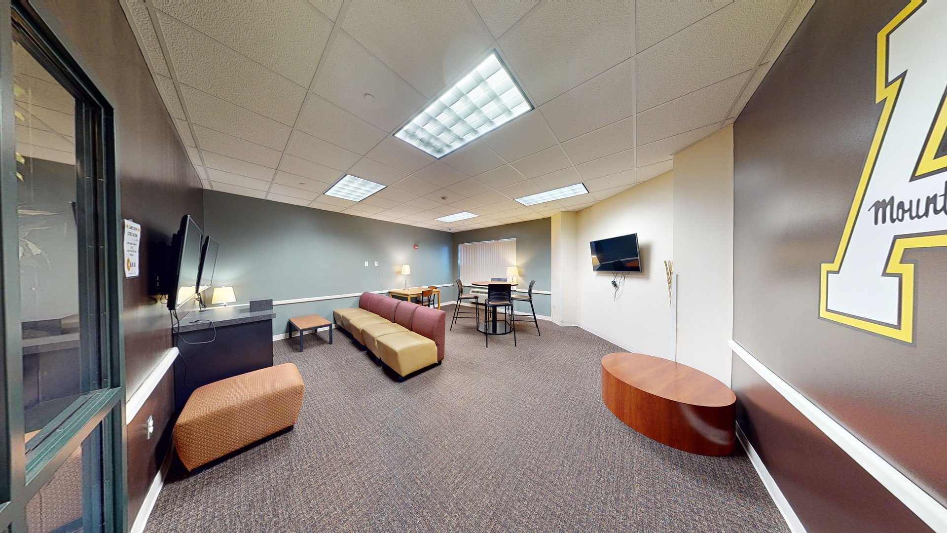Mountaineer Study Lounge