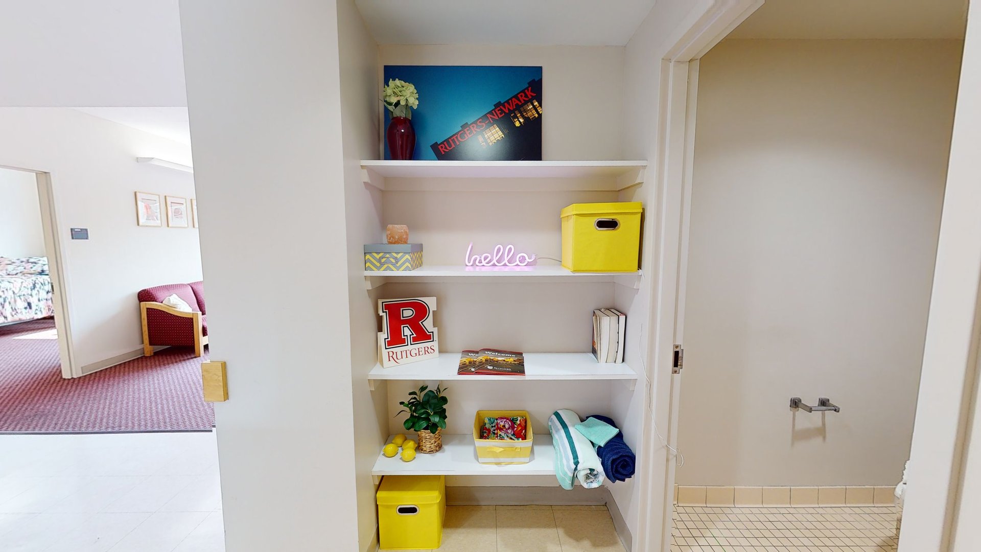 University Square 2 Shared Bedroom Apartment