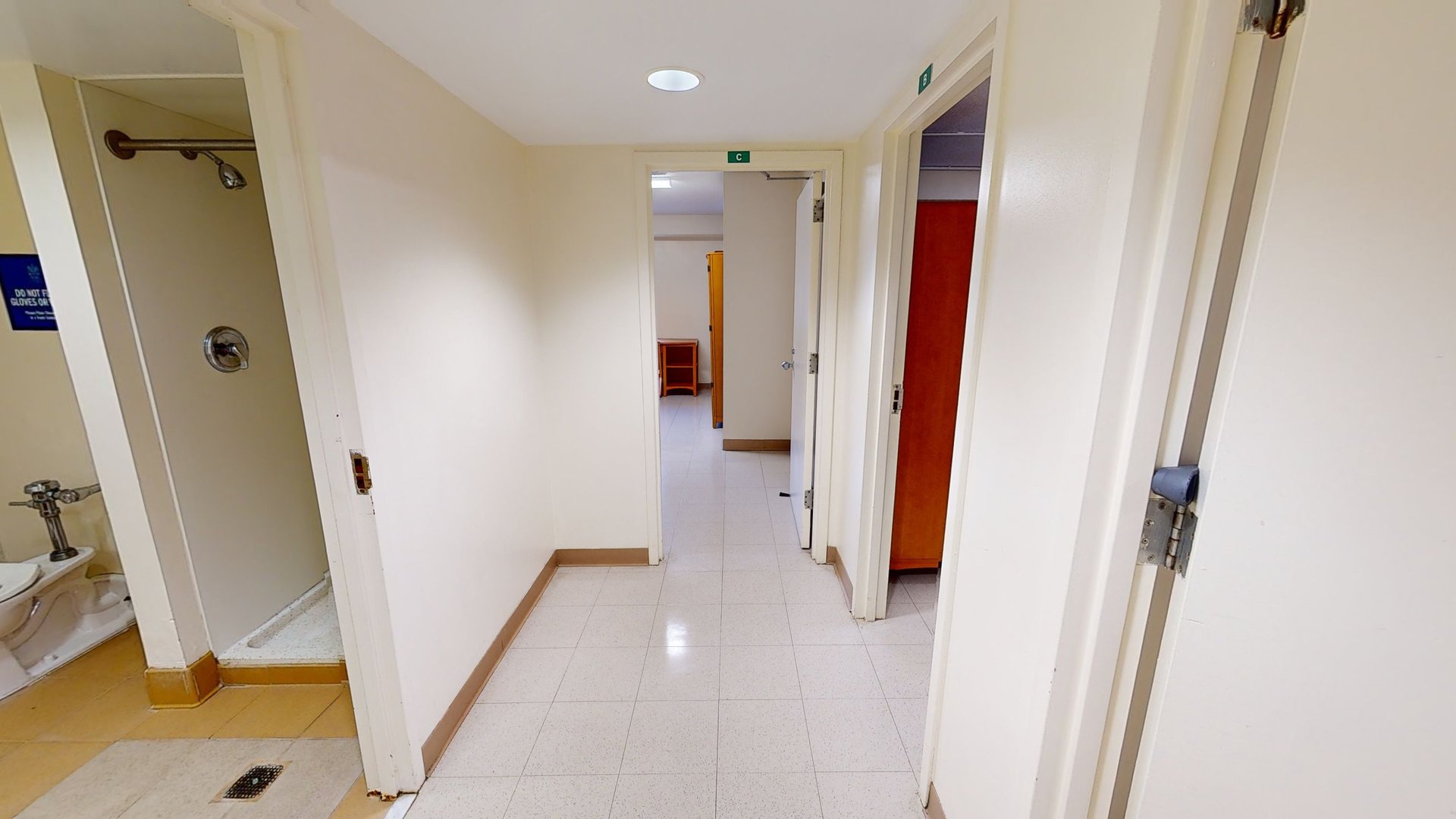 Complex 7-Person Suite