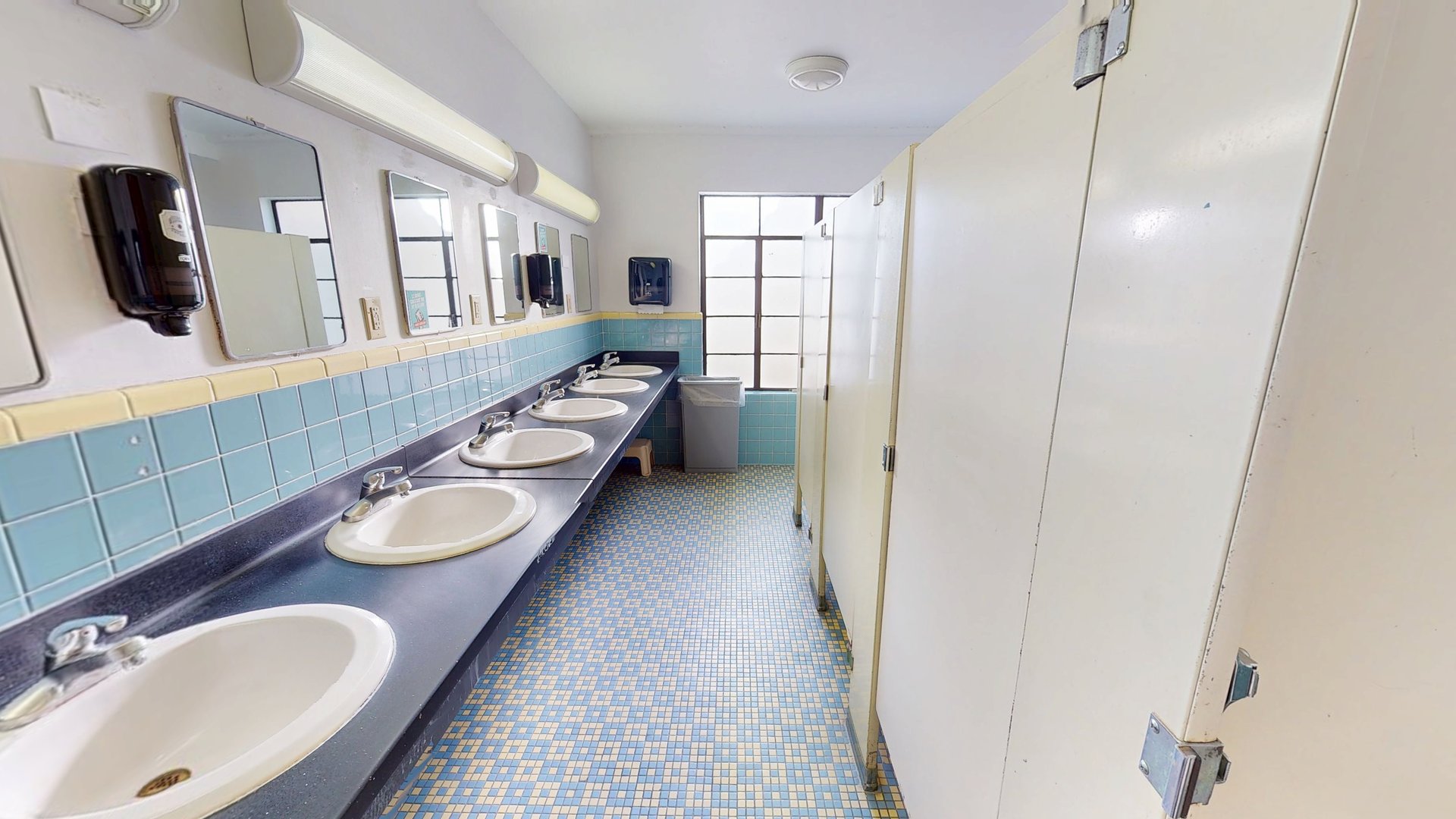 Laurel Hall Bathroom
