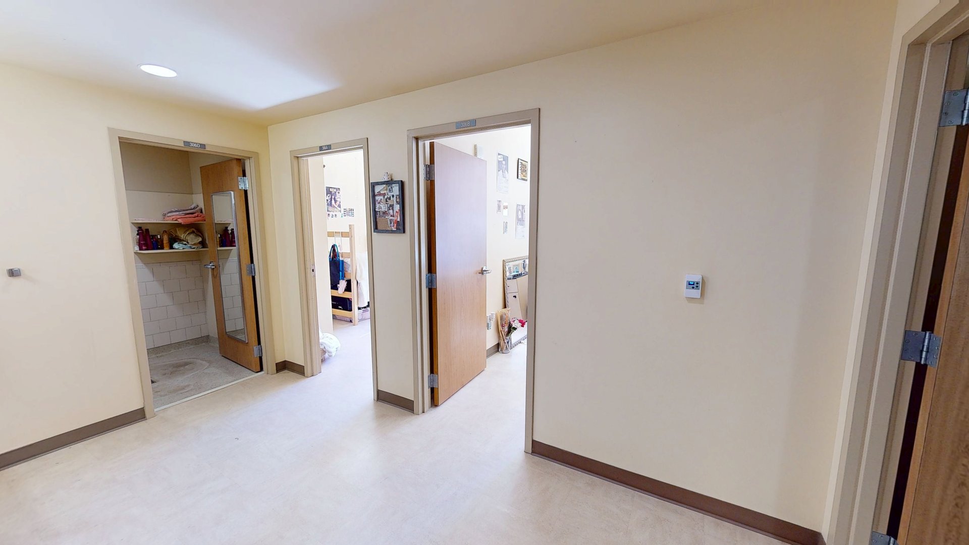 Falls & Sayers Halls Single Room