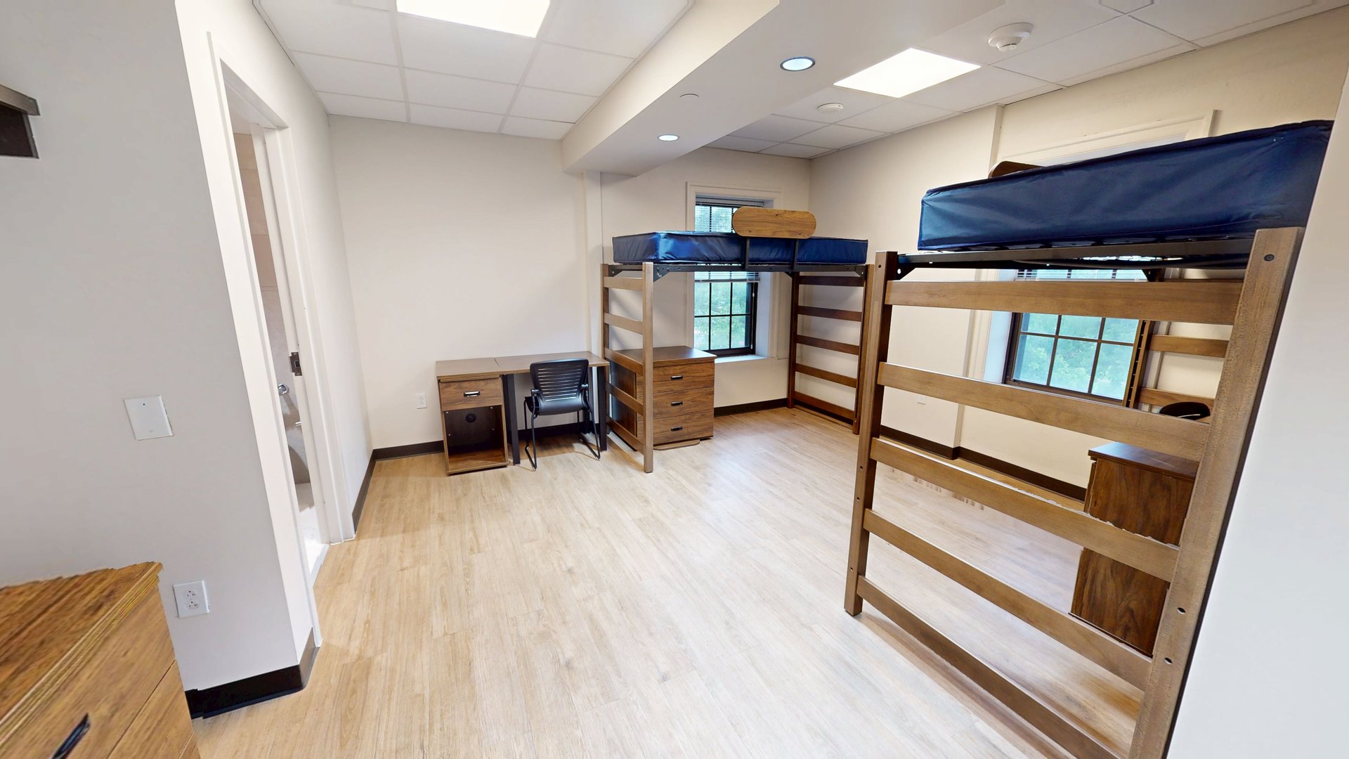 Alexander & Memorial Halls: Double Room Private Bath