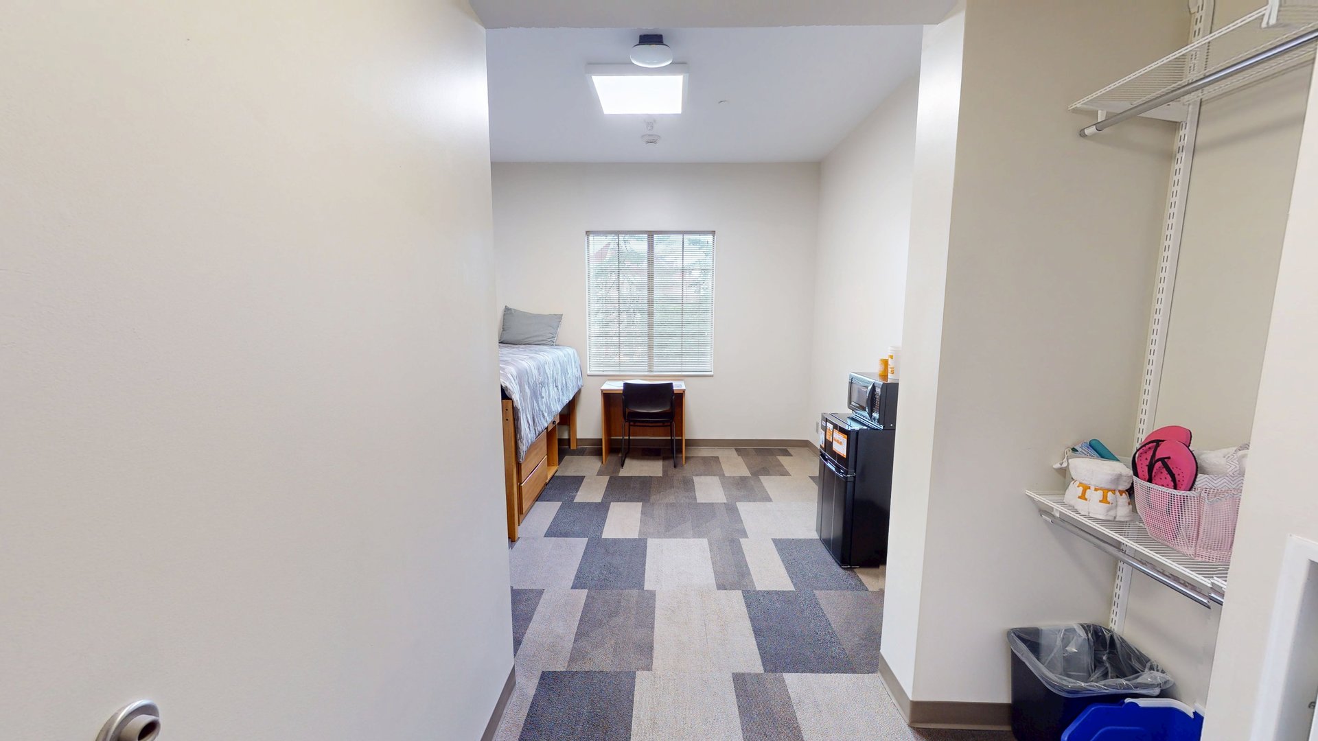 Geier Hall Single