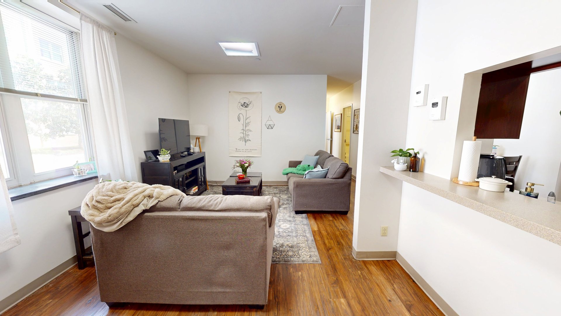 Hall Director Apartment – Moncrief