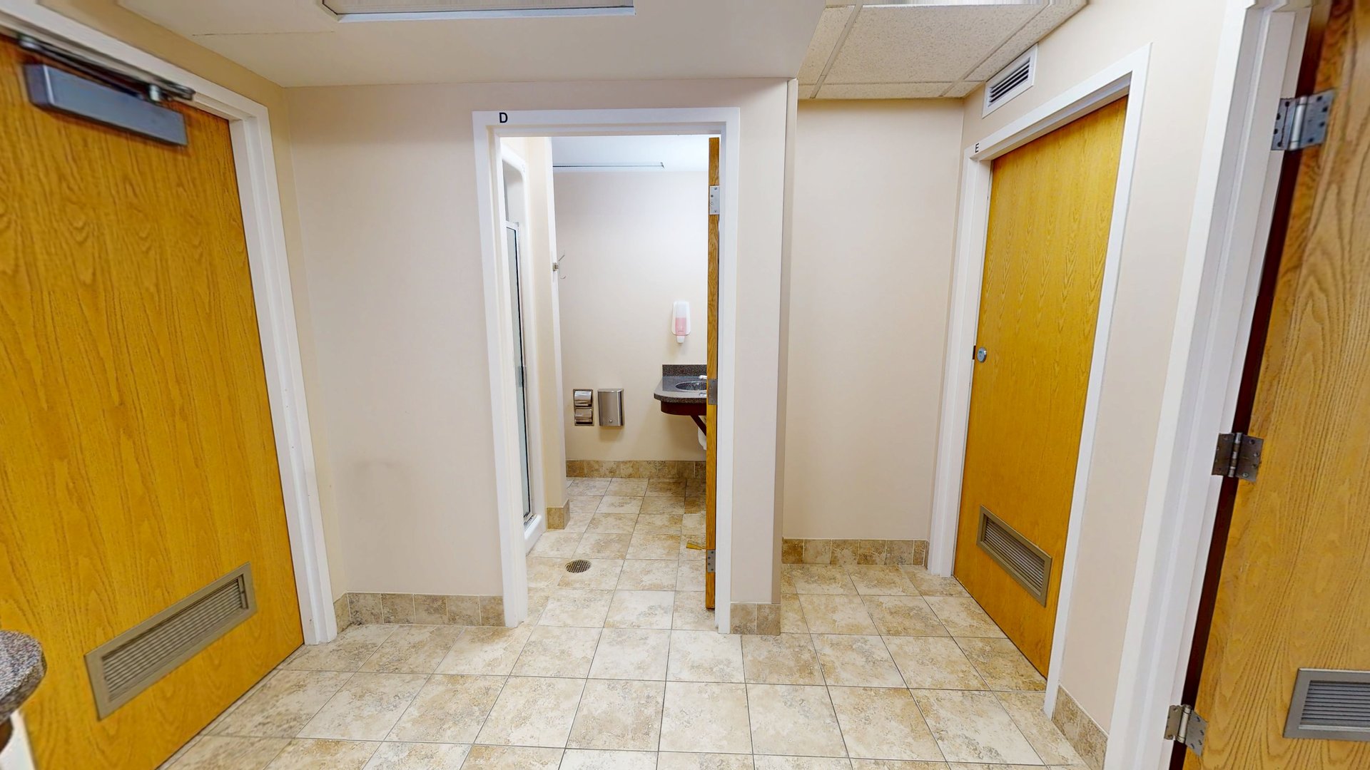 Lincoln/Powell-Norton Pod Bathrooms