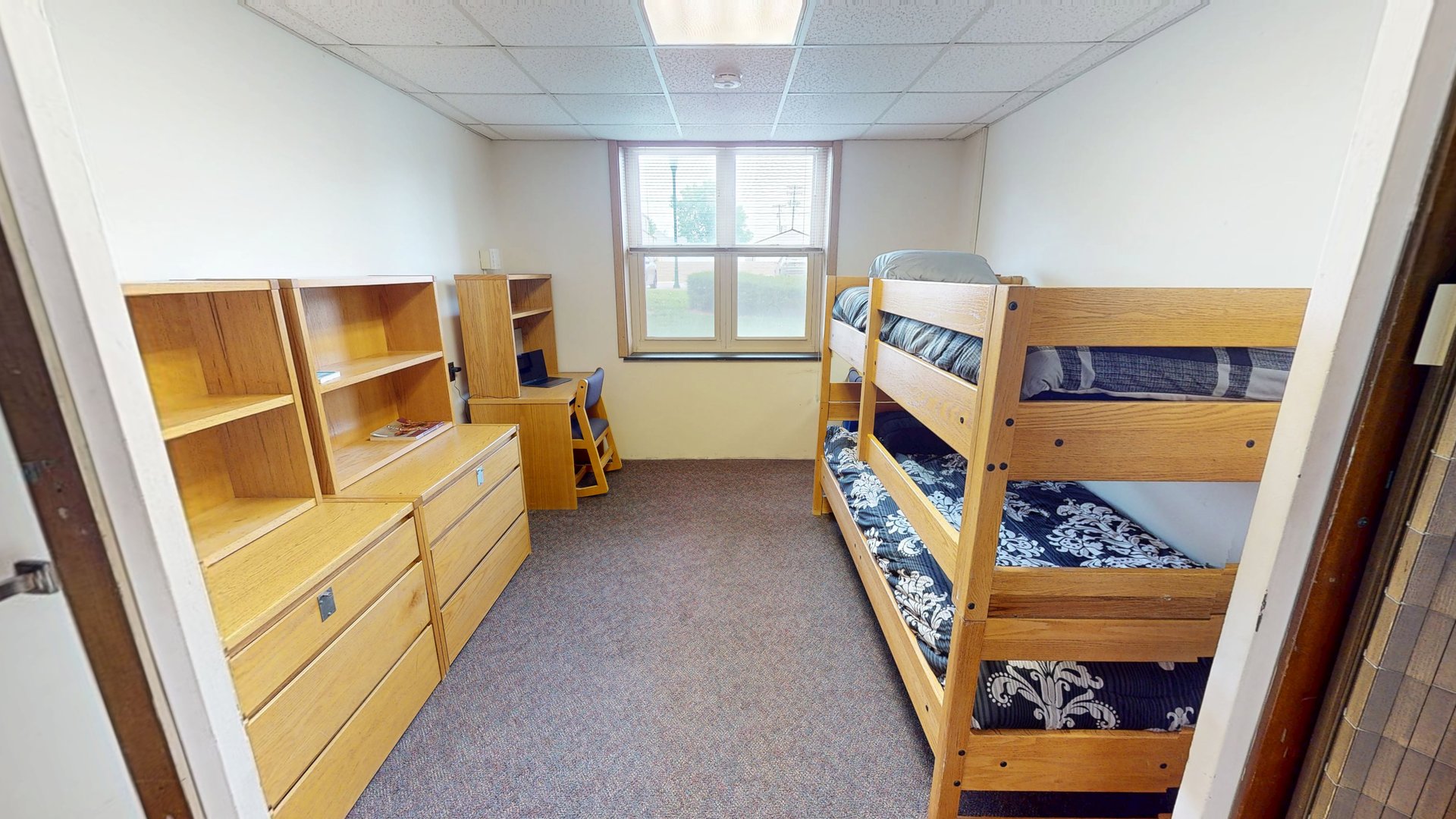 Lincoln/Powell-Norton Double (Closet)