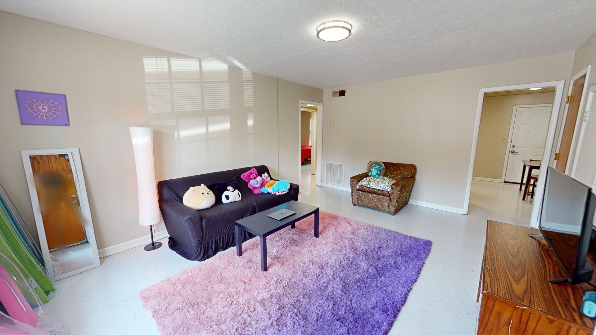 Colonial Arms Apartments – One Bedroom Virtual Tour