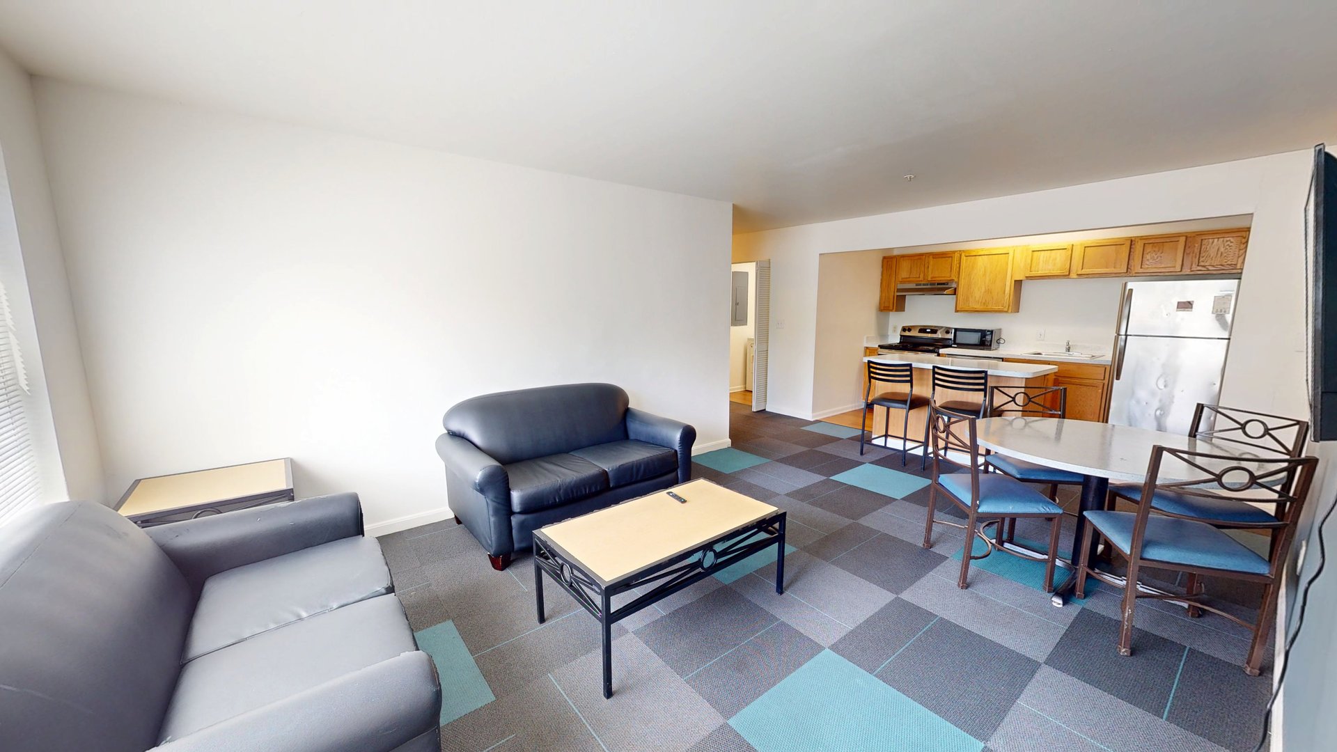 University Park 4×2