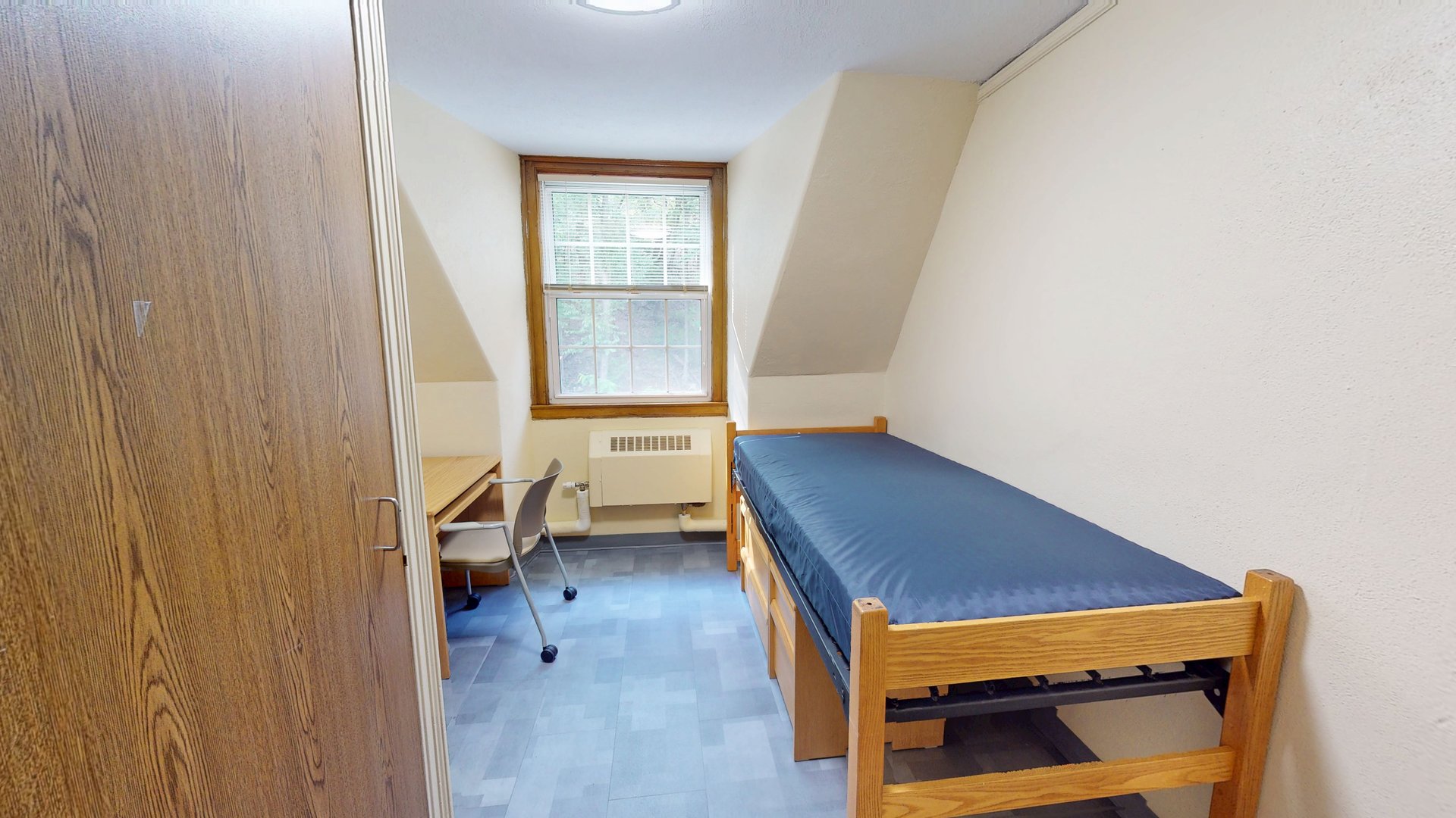 Dravo Single Bedroom 5th Floor