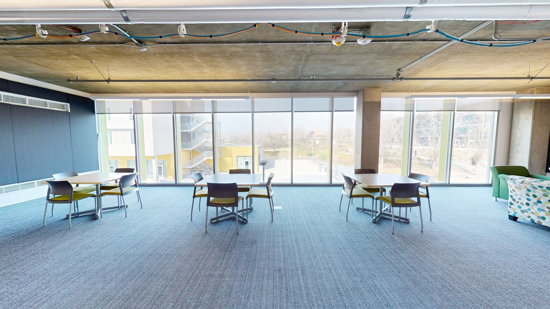 Glacier Point Lounge