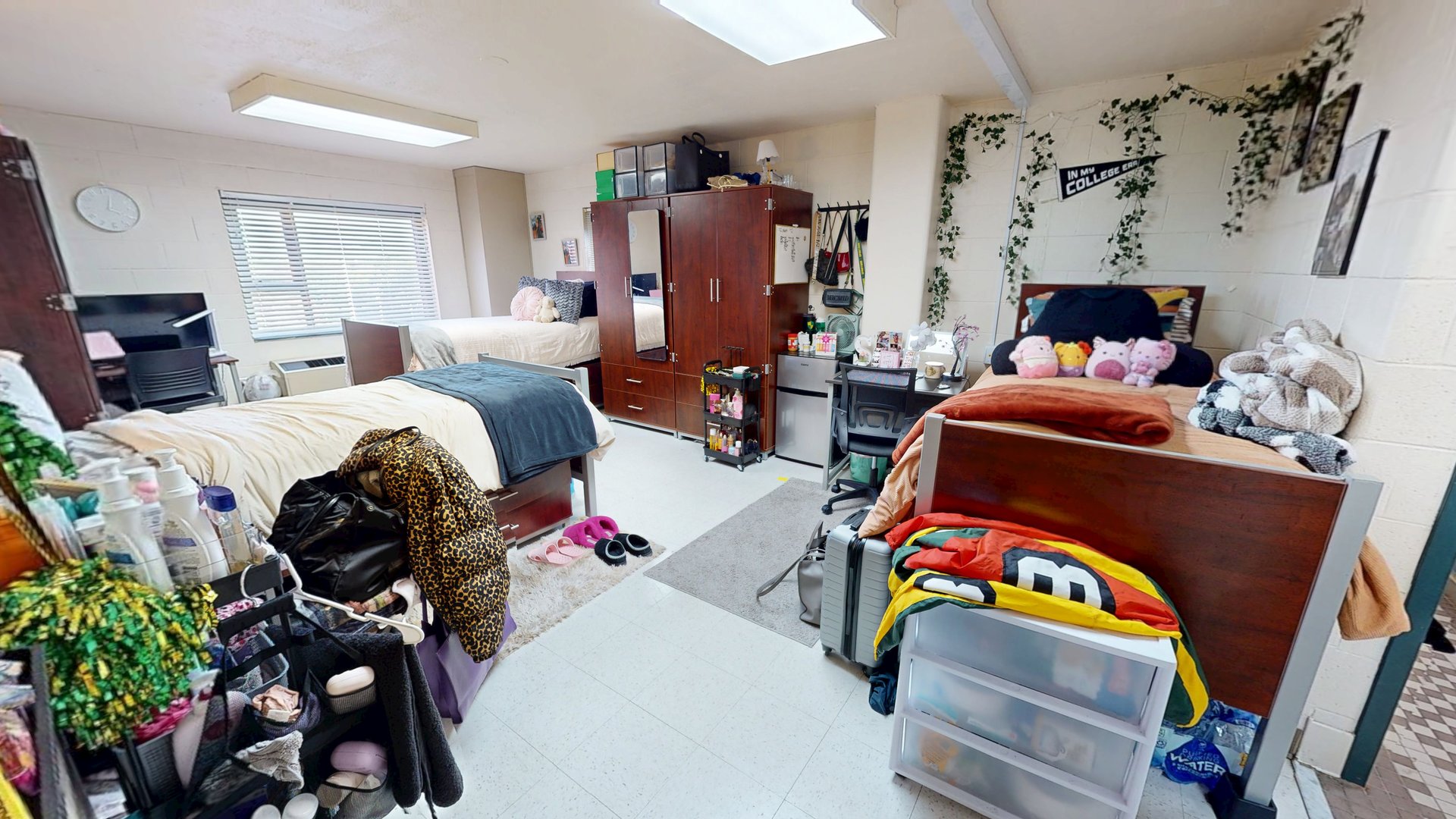 Midrise Honors College Triple Room