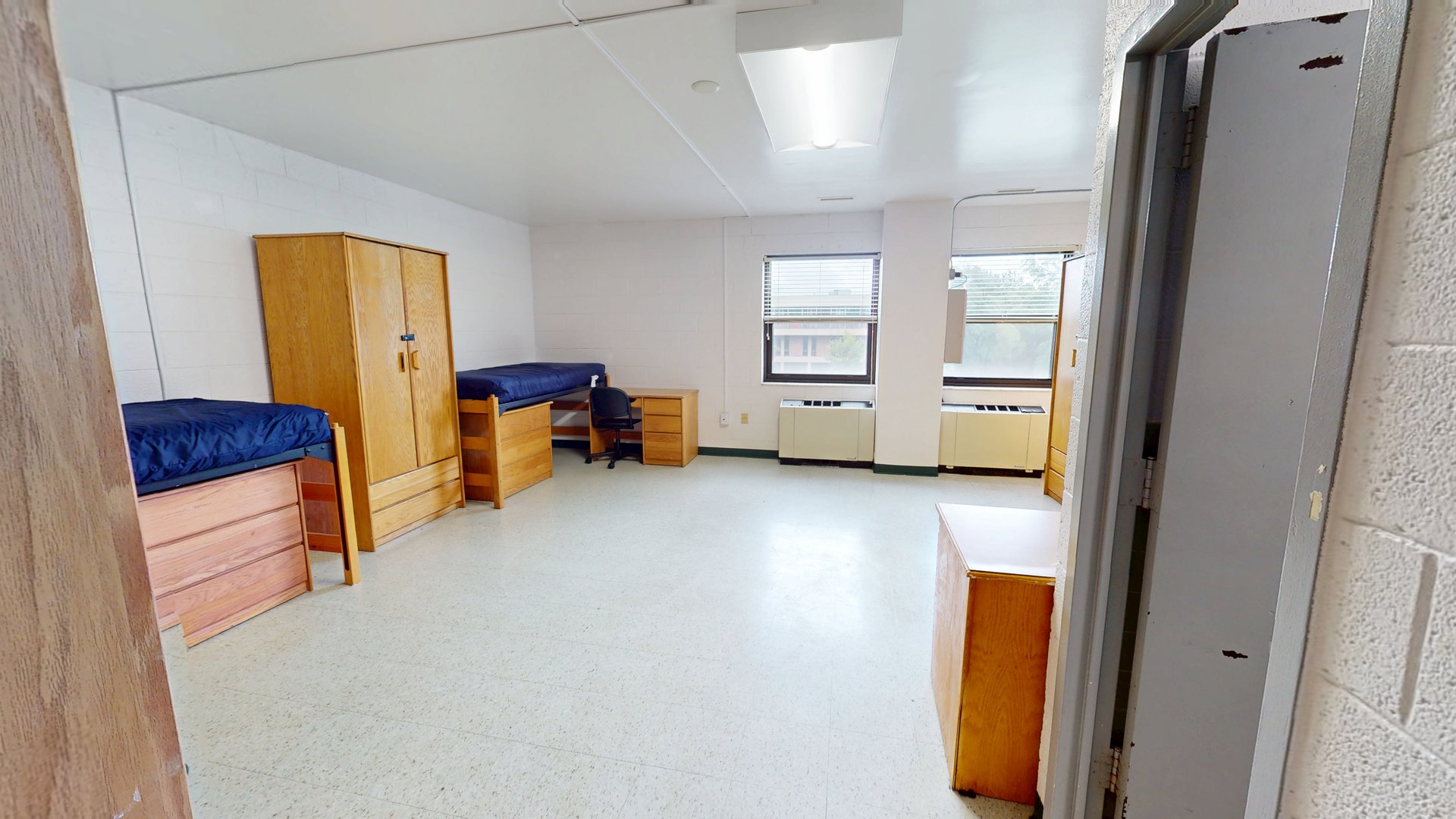Rosa Alexander & Samuel Scott Halls Triple Room