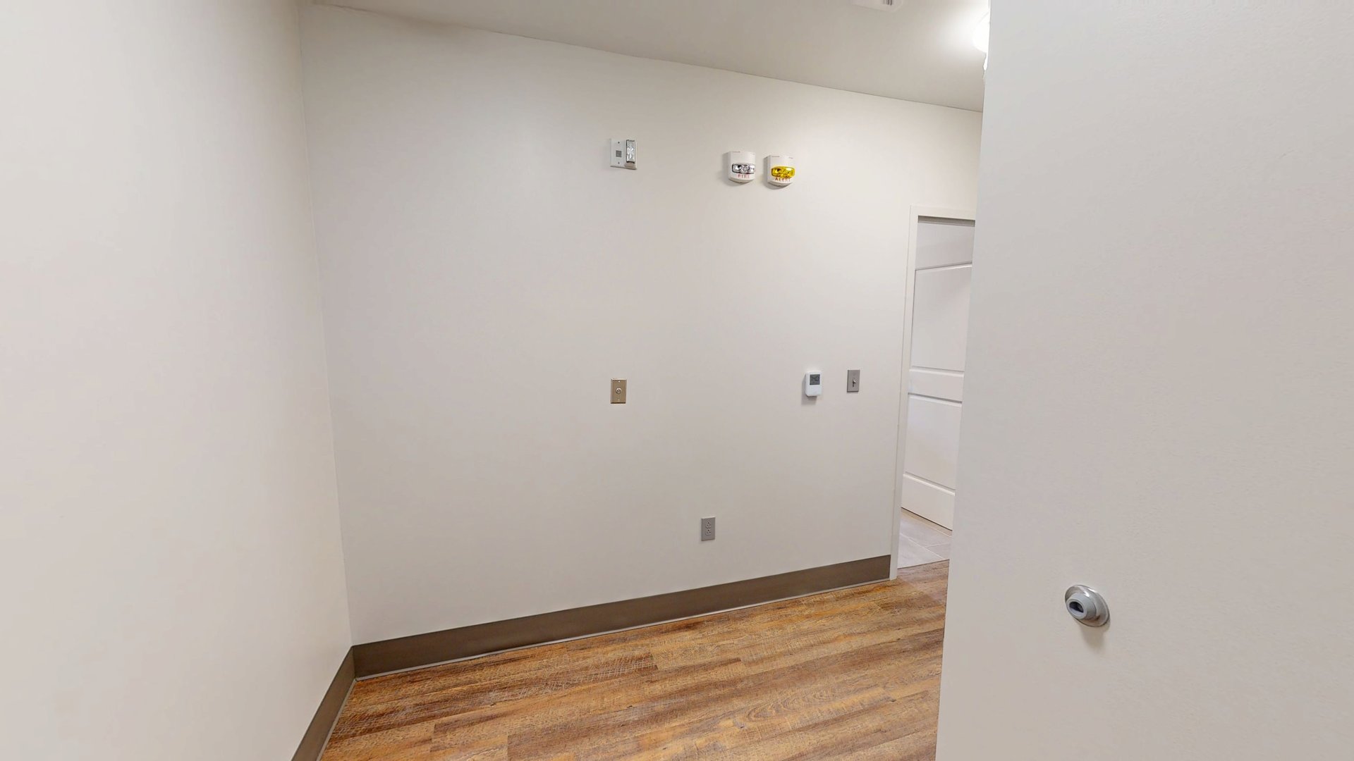 Concourse Hall Double – Corner Room