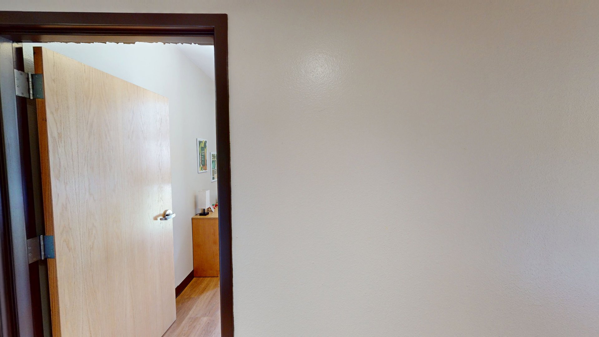Kosove 3 Bedroom Apartment (2 singles/1 double)