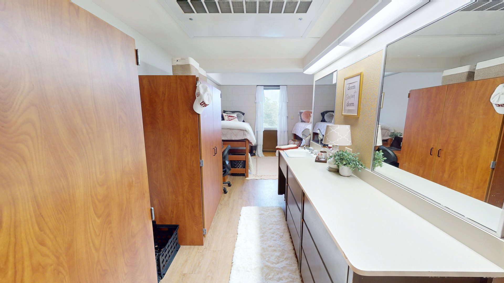 Columbia Hall Double Suite