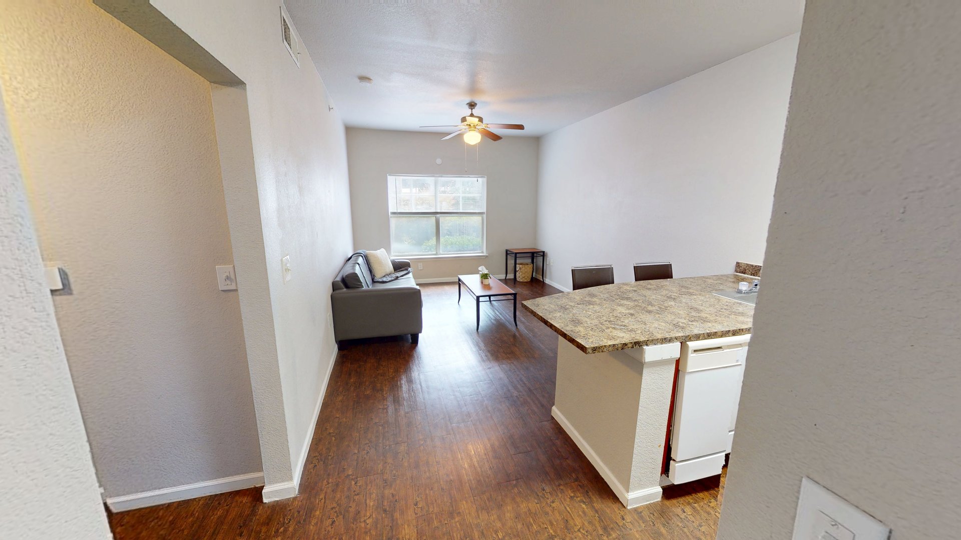 Texan Hall 2 Bedroom / 1 Bath Apartment