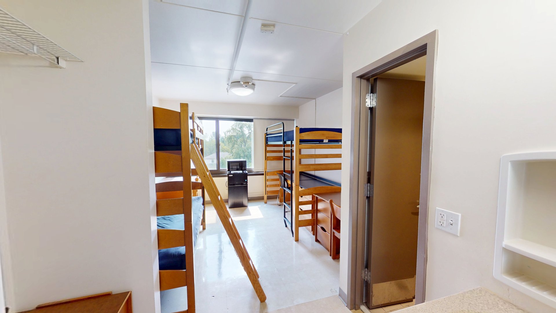 Milton Hall Triple/Triple Suite Tour