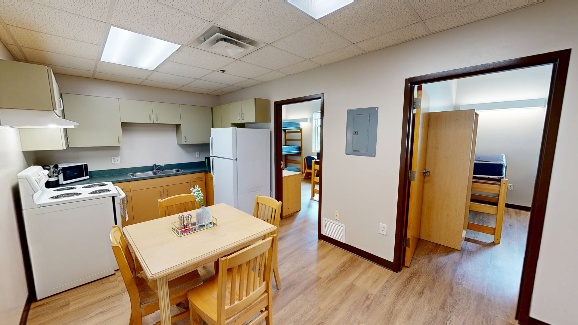 Pelican Triple Suite